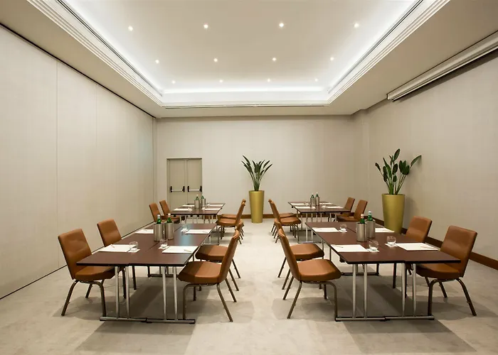 Starhotels Tourist 4* ميلان